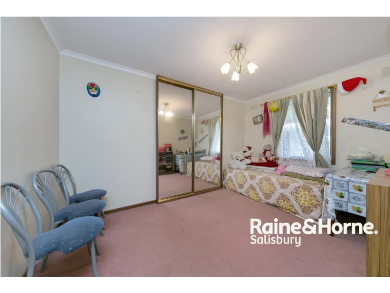 1 Broughton Road, Elizabeth Vale SA 5112