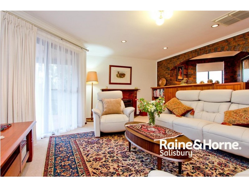 2 Stirrup Court, Salisbury Plain SA 5109