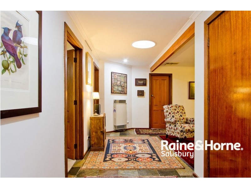 2 Stirrup Court, Salisbury Plain SA 5109