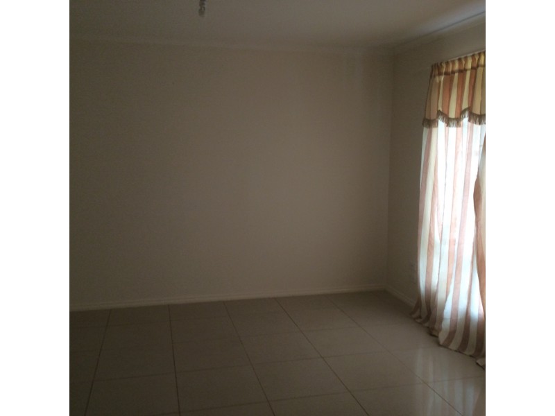 12 Moulds Crescent, Smithfield SA 5114