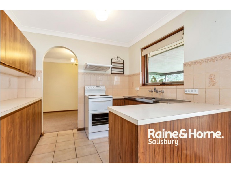 22 Etuna Street, Para Hills West SA 5096