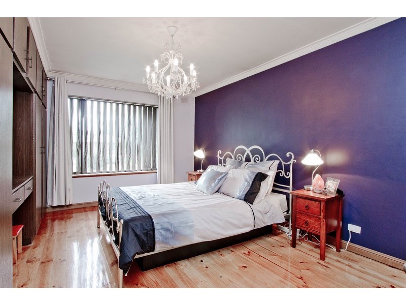 25 Alabar Crescent, Globe Derby Park SA 5110