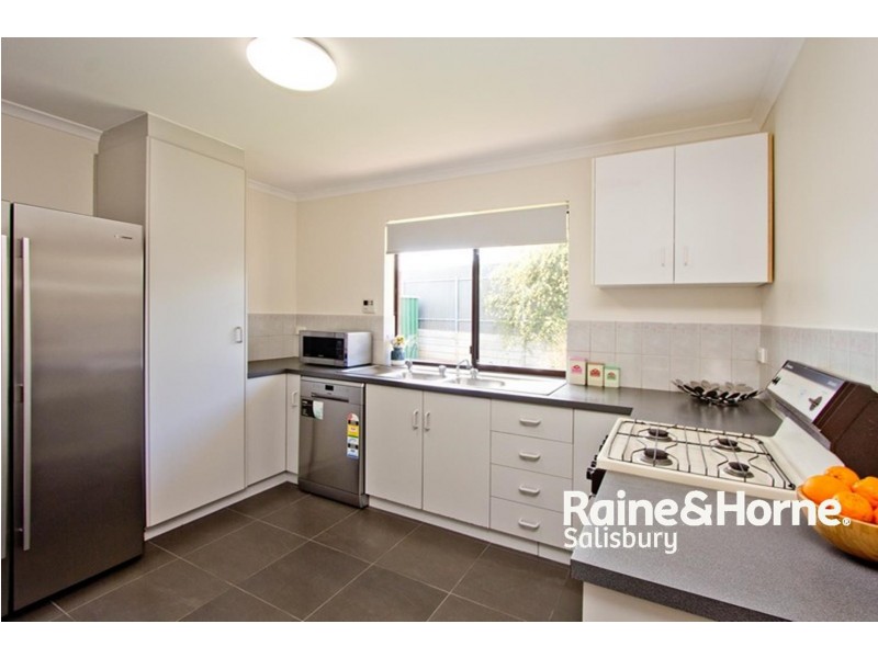 34 Sterling Court, Smithfield Plains SA 5114