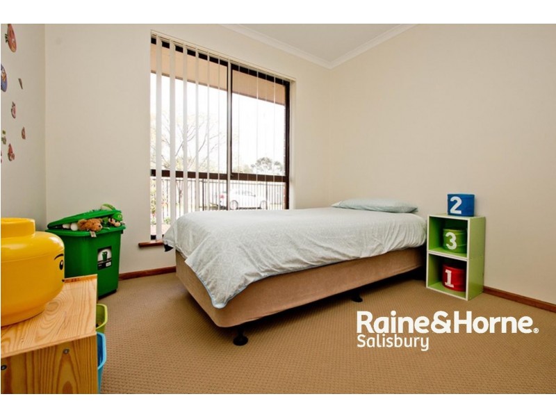 34 Sterling Court, Smithfield Plains SA 5114