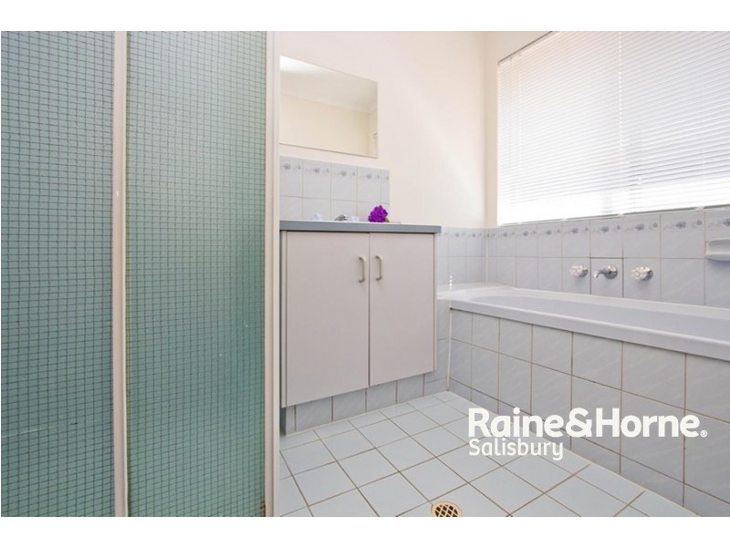 34 Sterling Court, Smithfield Plains SA 5114