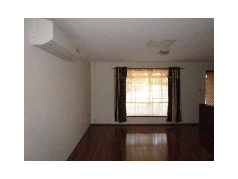 2 Joan Court, Burton SA 5110