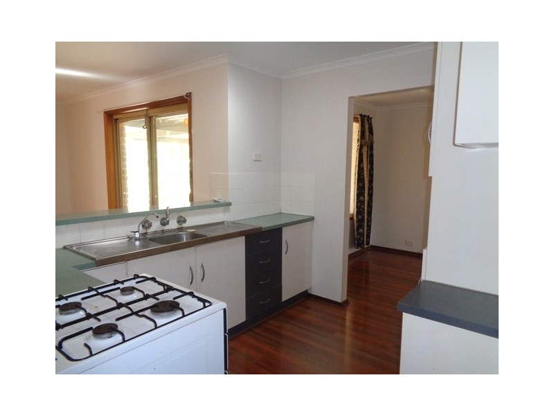 2 Joan Court, Burton SA 5110