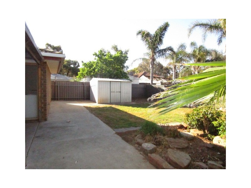 2 Joan Court, Burton SA 5110