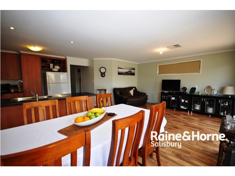 15B Gumbrae Avenue, Salisbury Downs SA 5108