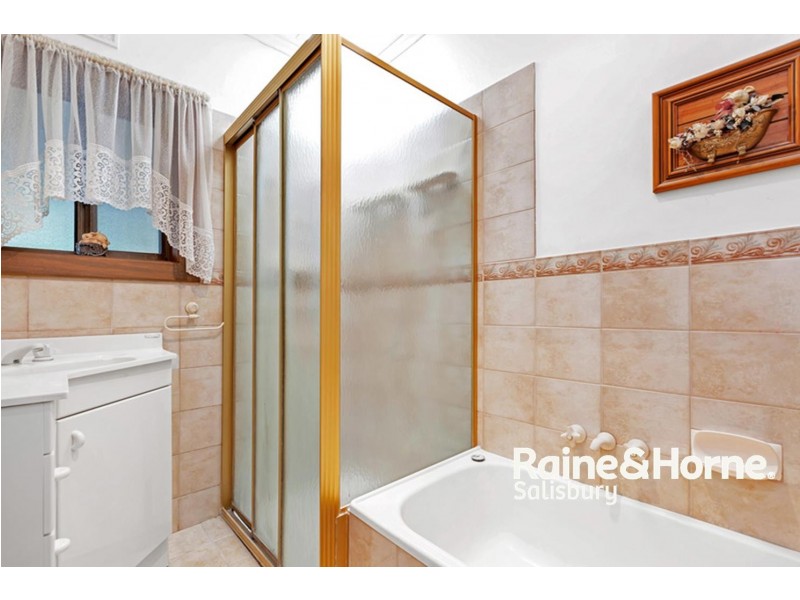 12 Helena Avenue, Parafield Gardens SA 5107