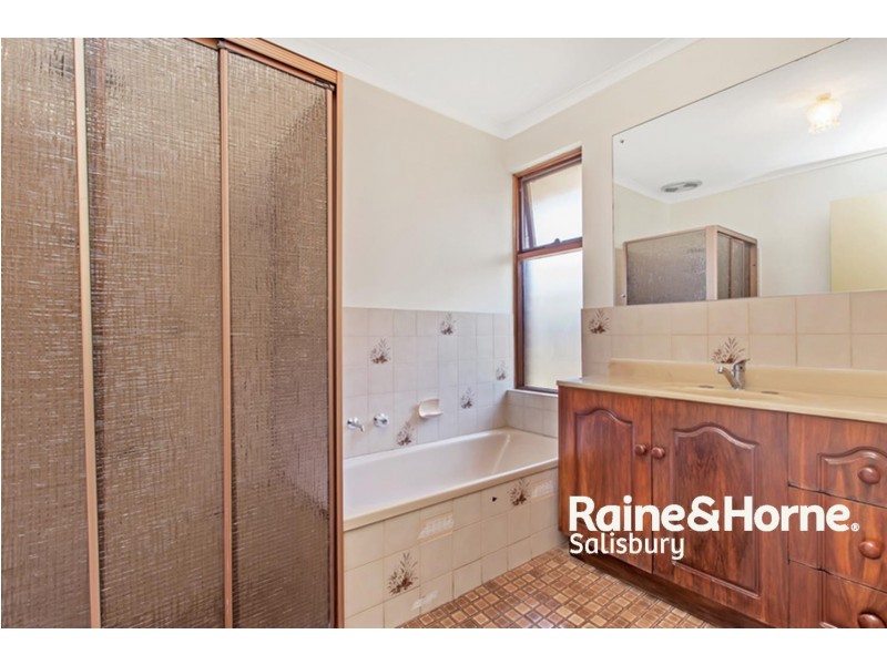 31 Carson Street, Parafield Gardens SA 5107