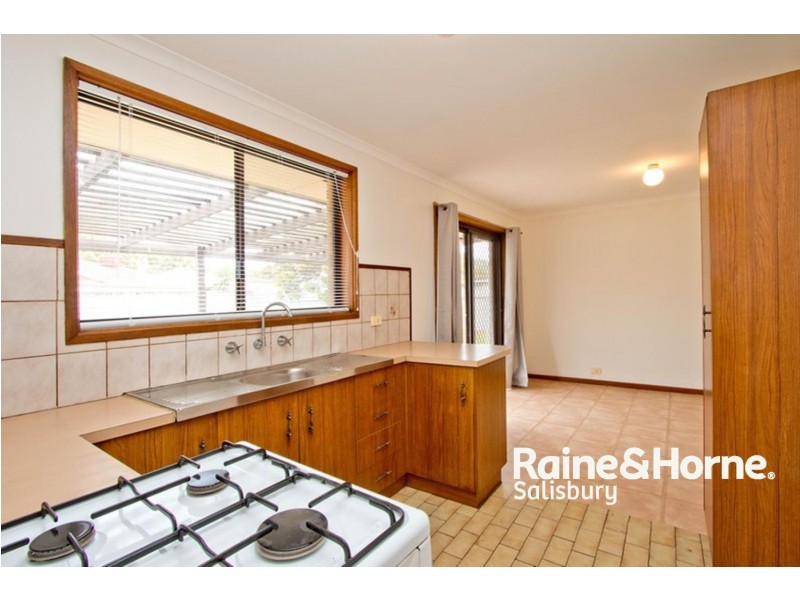 27 Hopner Avenue, Burton SA 5110