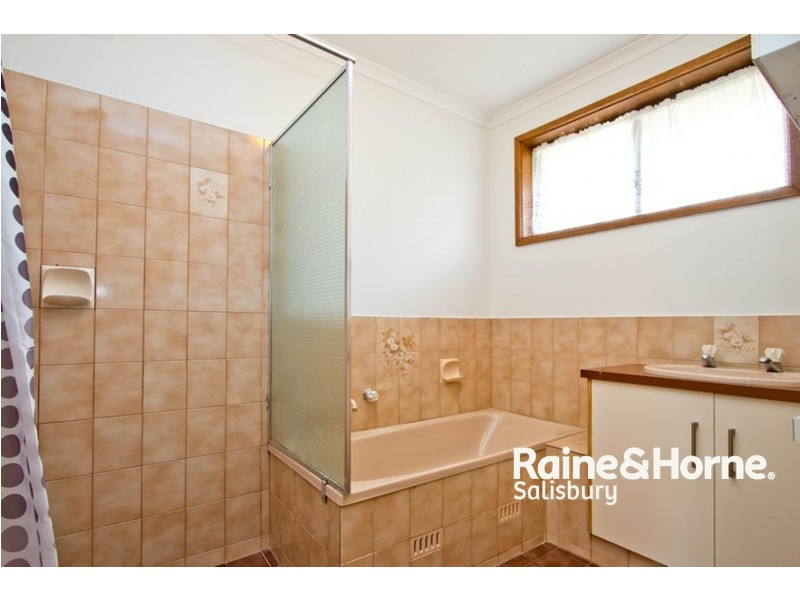 27 Hopner Avenue, Burton SA 5110