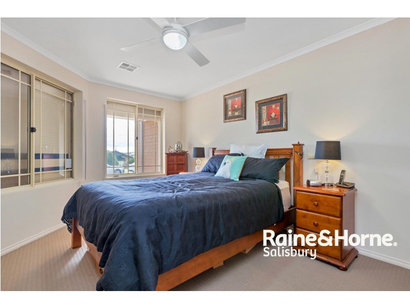 15 Pacific Boulevard, Hillbank SA 5112