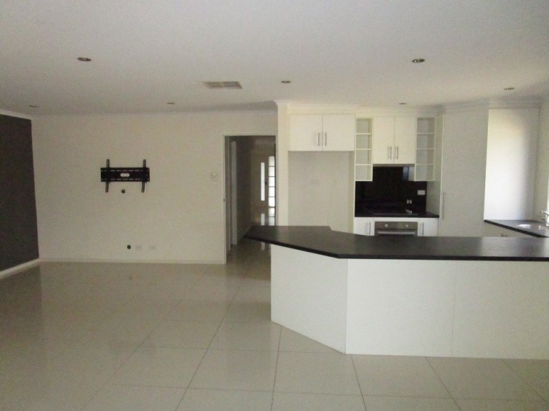 1 Pintillo Court, Burton SA 5110