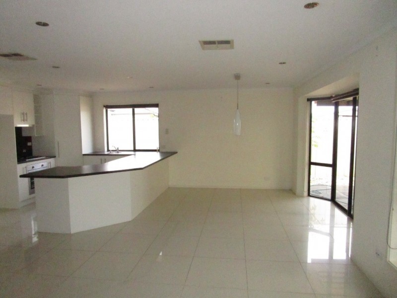 1 Pintillo Court, Burton SA 5110