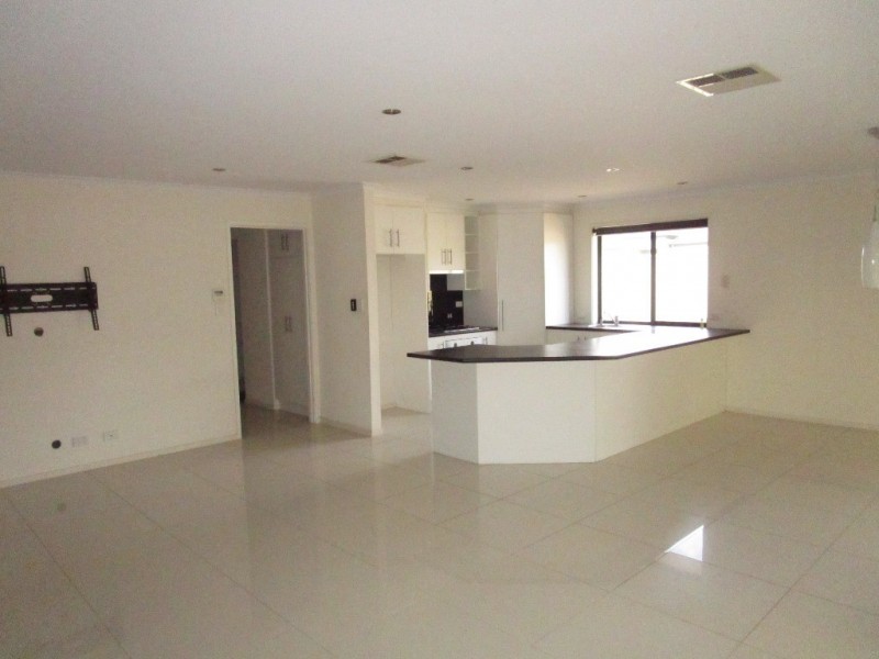 1 Pintillo Court, Burton SA 5110