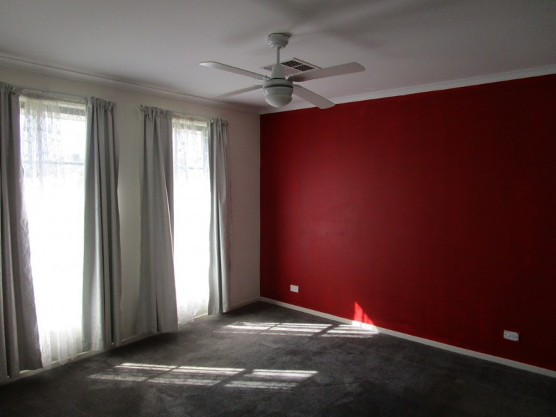 1 Pintillo Court, Burton SA 5110