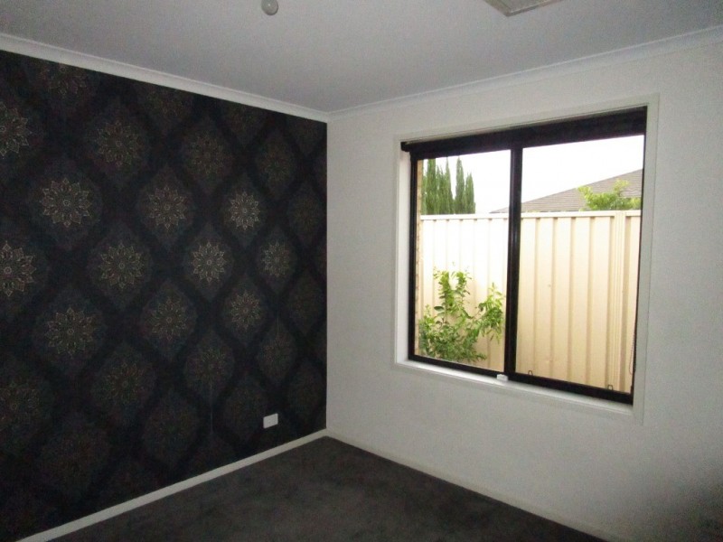 1 Pintillo Court, Burton SA 5110