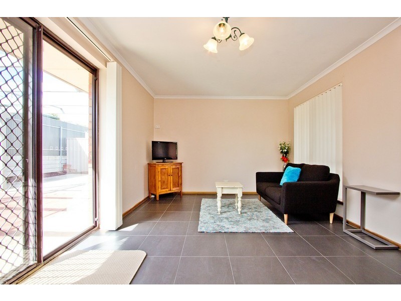 34 STERLING COURT, Smithfield Plains SA 5114