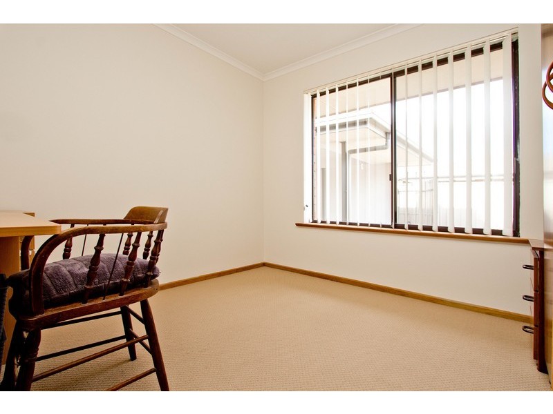 34 STERLING COURT, Smithfield Plains SA 5114