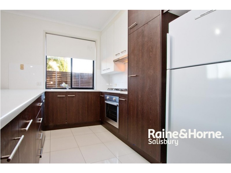 14 MacMillan Avenue, Mawson Lakes SA 5095