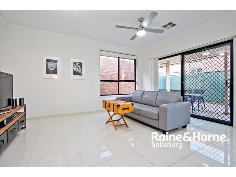 14 MacMillan Avenue, Mawson Lakes SA 5095