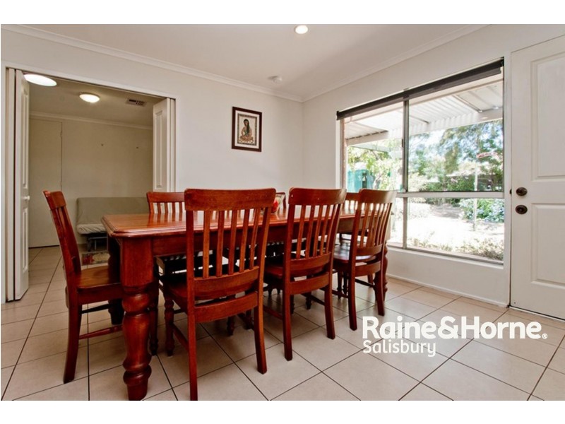 15 Elliott Avenue, Gulfview Heights SA 5096