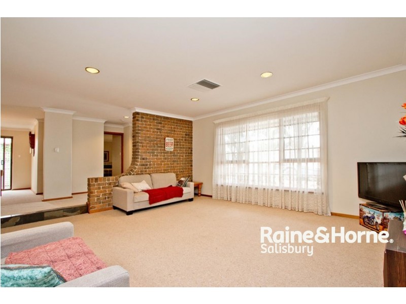 7 Alabar Crescent, Globe Derby Park SA 5110