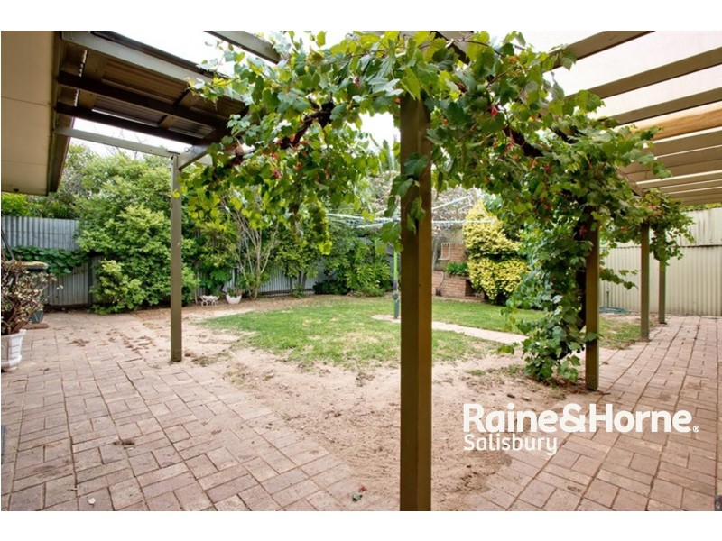7 Alabar Crescent, Globe Derby Park SA 5110
