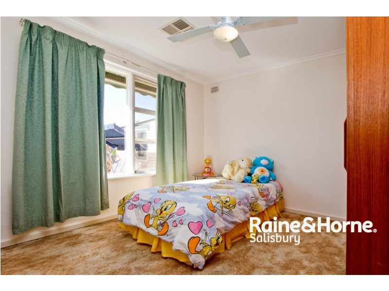 32 Balkara Road, Para Hills West SA 5096