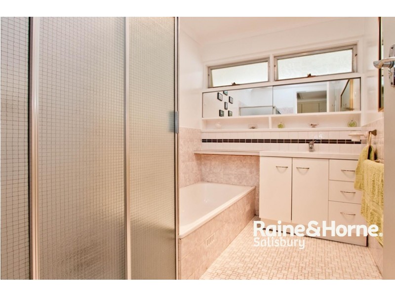 32 Balkara Road, Para Hills West SA 5096