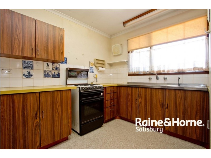 31 Rosemary Avenue, Parafield Gardens SA 5107