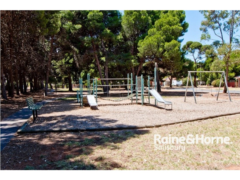 3 Rogers Crescent, Paralowie SA 5108