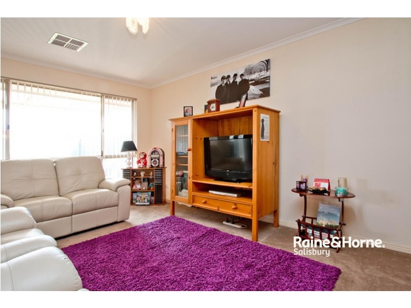 21 Oakwood Circuit, Munno Para West SA 5115