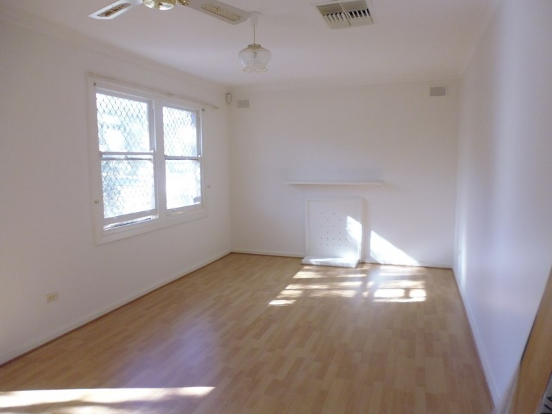 21 Halsey Road, Elizabeth East SA 5112