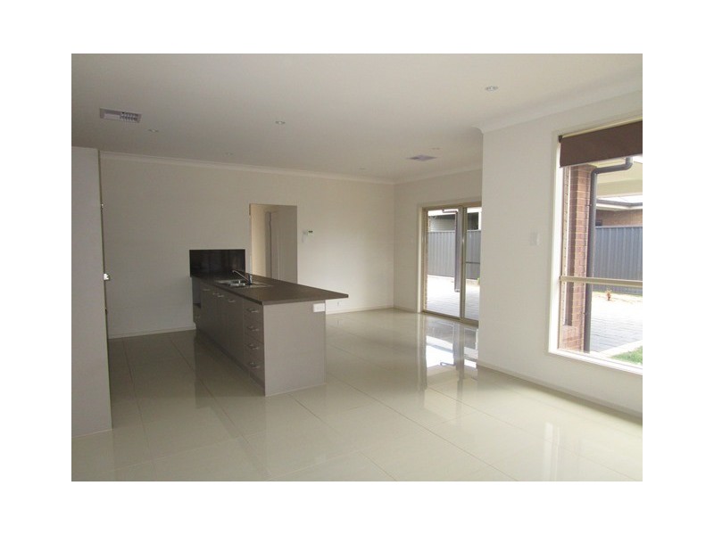 2/5 Friar Court, Salisbury East SA 5109