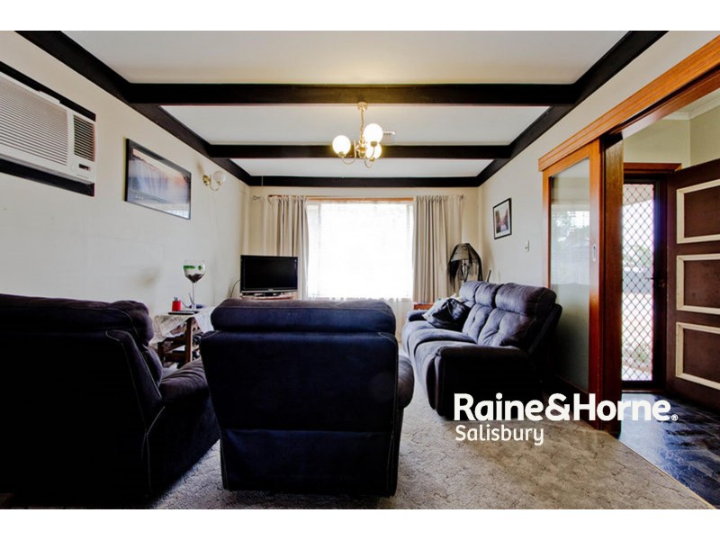 12 Liverpool Crescent, Salisbury East SA 5109