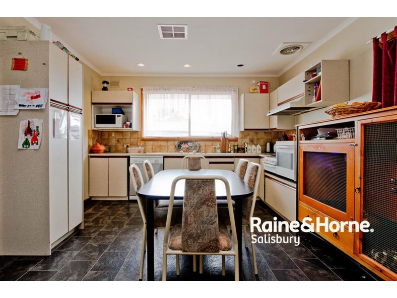 12 Liverpool Crescent, Salisbury East SA 5109