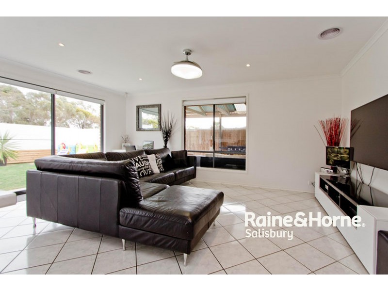 37 Pacific Boulevard, Hillbank SA 5112