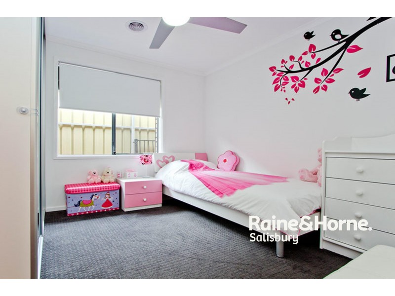 37 Pacific Boulevard, Hillbank SA 5112