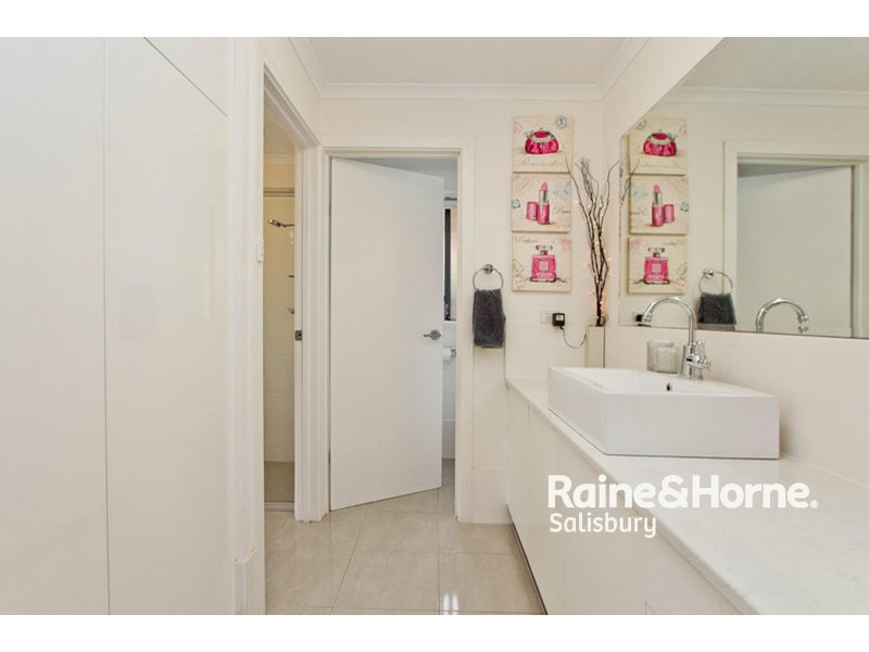 37 Pacific Boulevard, Hillbank SA 5112