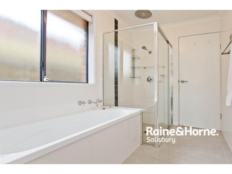 37 Pacific Boulevard, Hillbank SA 5112