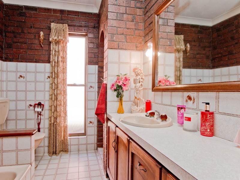 10 Granada Avenue, Gulfview Heights SA 5096