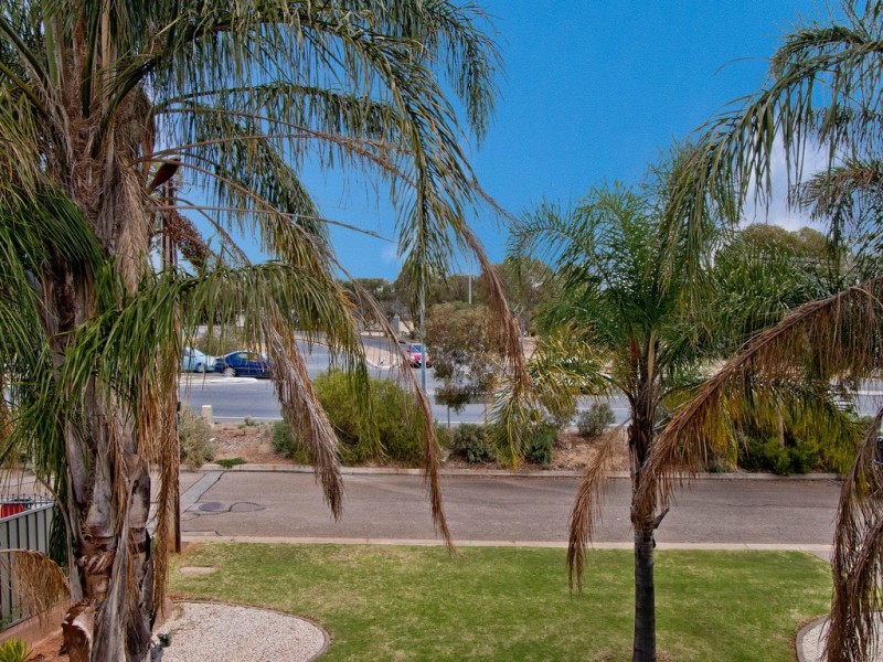 10 Granada Avenue, Gulfview Heights SA 5096