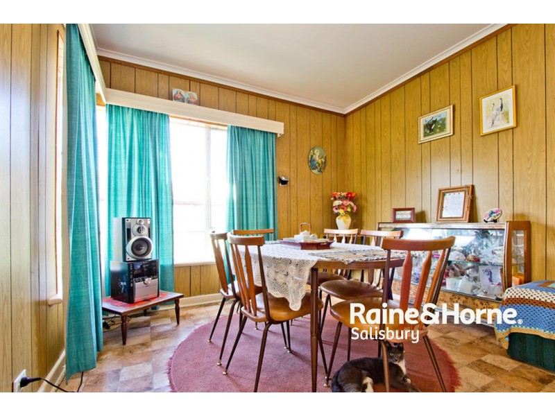 20 Bolton Road, Para Hills SA 5096