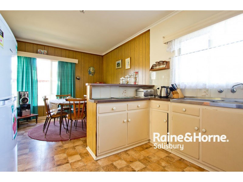 20 Bolton Road, Para Hills SA 5096