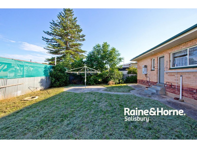 20 Bolton Road, Para Hills SA 5096