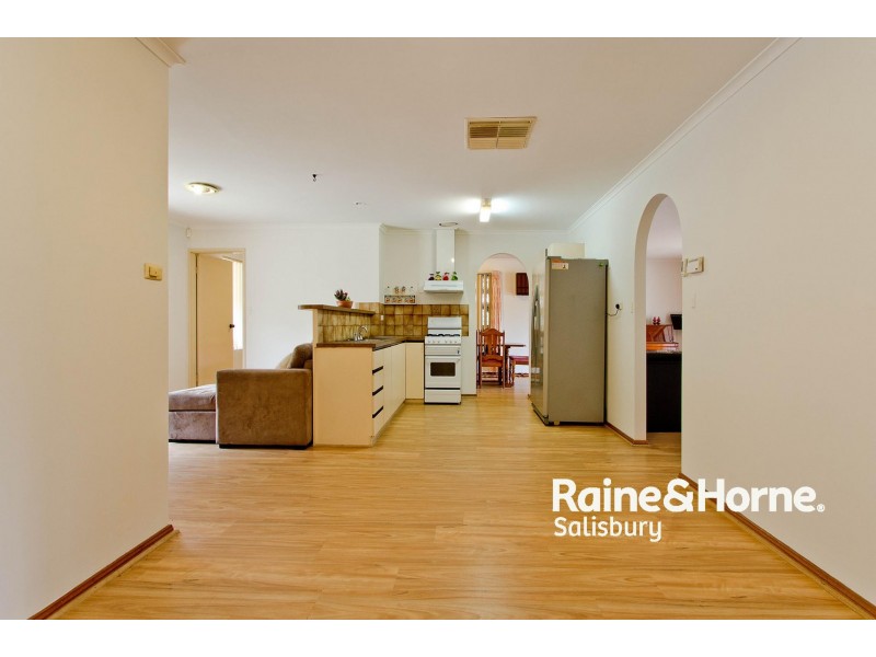 25 Browning Crescent, Parafield Gardens SA 5107