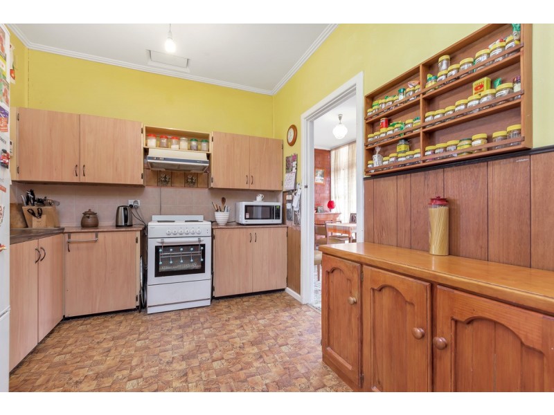 24 Hamblynn Road, Elizabeth Downs SA 5113